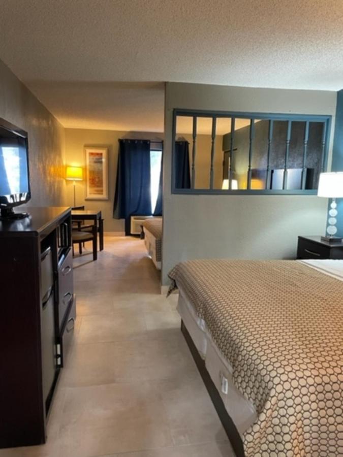 Guest Inn レイク・シティ エクステリア 写真